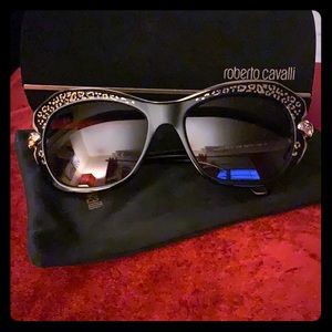 Roberto Cavali sunglasses with case